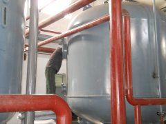 山東濱州某電廠軟化水項(xiàng)目活性炭安裝現(xiàn)場